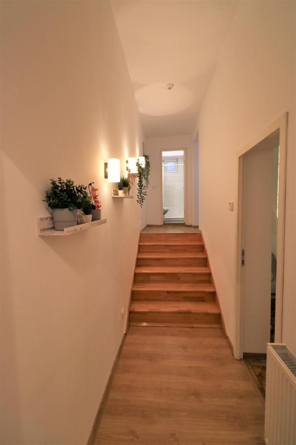 Cozy Old Town Apartment - Free Minibar Bucureşti Eksteriør bilde